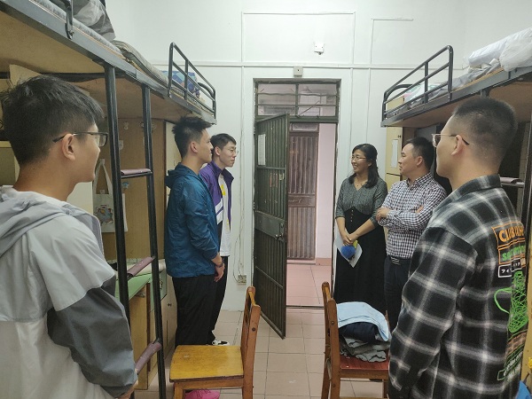 1602040810.jpg 2.jpg